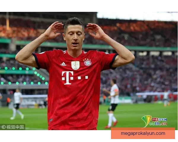 莱万多夫斯基在超级杯中传射建功，状态稳健值得关注