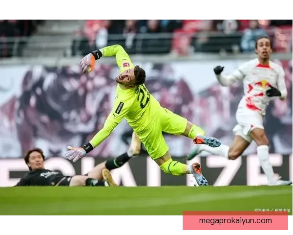 马丁内斯本赛季作为阿斯顿维拉主力门将表现稳健